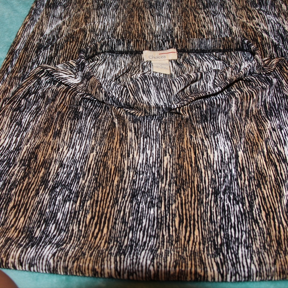 Patterned Skirt - Picture 7 of 7